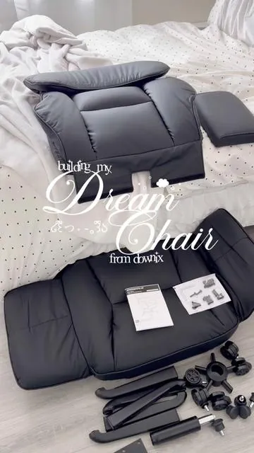 my cat loves when i flatted the arm rest so he can lay there :D #gamingchair #gamingsetup #aesthetic #roomdecor #gaming 