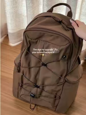 New drop:cold drink lovers, this backpack is basically a mini cooler✨🍹🧊#bagsmart #schoolbackpack #backpack #colddrink #fyp 