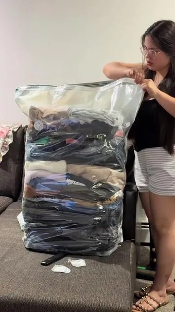 Si quieres enviar ropa a tu país está es una buena opción, te cabe muchísima ropa 🥰 #vacuumbag #vacuumstoragebag #bags #bolsasdealmacenamientoalvacio 