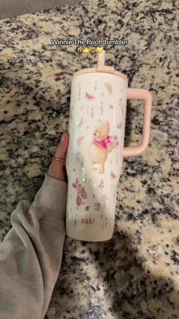 I absolutely love this cup so much!! #winniethepooh #poohcup #poohtumbler #winniethepoohcup #cup 