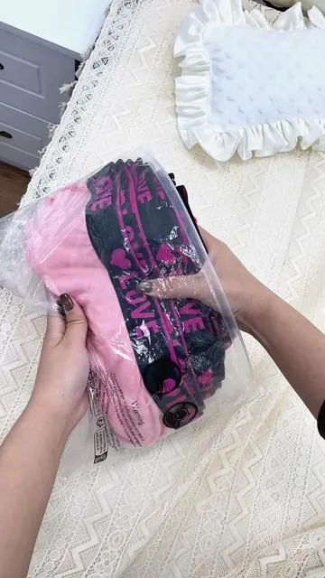 The Love print design adds a cute and playful touch,#TikTokShopBlackFriday #spotlight #FallFreahnress #women #outdoorfun 