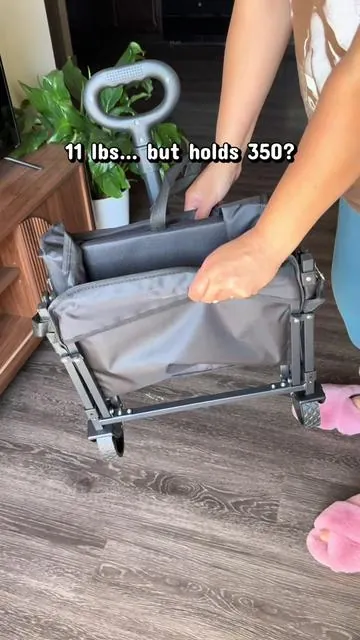 This collapsible wagon is way lighter than I expected…#t#tiktokshopfindsc#collapsiblewagonm#momlifehackso#outdoorfindstiktokshopgadgets 