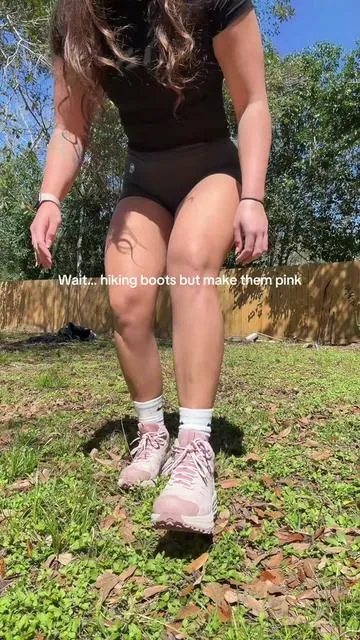 These might be the cutest hiking boots I’ve seen… & they’re actually functional too 🤝 #hikingboots #outdoorgear #outdoorstyle #womenwhohike #tiktokshopcreatorpicks 