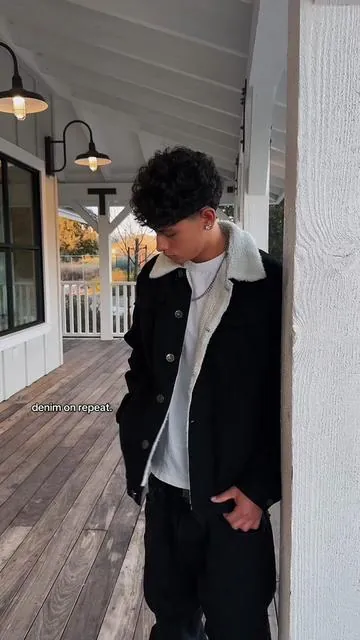 Solid black jean jacket.👌 #forhim #menswear #tiktokshopfinds #jeanjacket #menstyle 