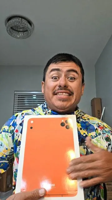 #elmuchachitoalegrechavez 