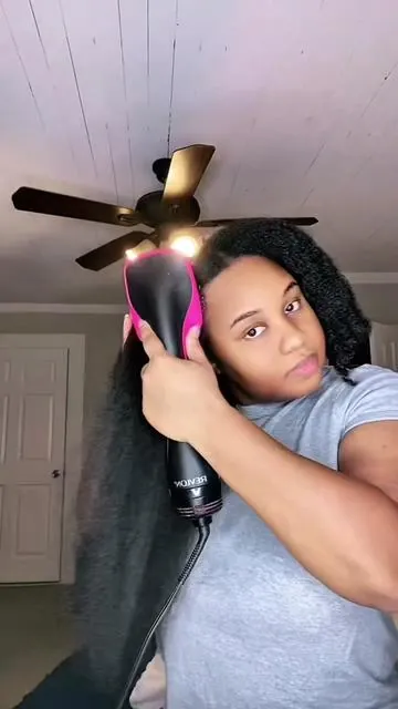 #blowdryer #tiktokmademebuyitno1 #tiktokshopcreator #productsworthyourmoney #blowout 