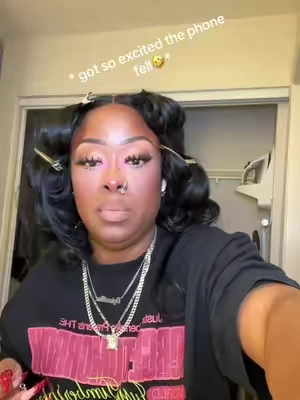 I’m SOLD!!! After the concert video is up!! This is some good ish!  #fyp #fyp #makeup #soooopro #mua 