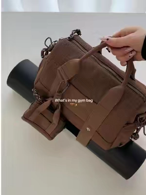 Summer body loading… my new hobby deserve a pretty gear 🥹#gymbag #minigymbag #cutebag #gymessentials #gymgirls 