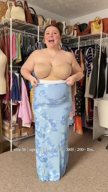 Let’s try on this strapless floral dress 🩵 #straplessdress #floraldress #TikTokShopSpringGlowUp #babyshowerdress #tiktokshopcreatorpicks  