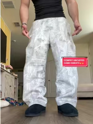@Comfrt 5’10 165 MEDIUM #comfrt #comfrtclothing #camo #sweatpants #baggysweatpants 