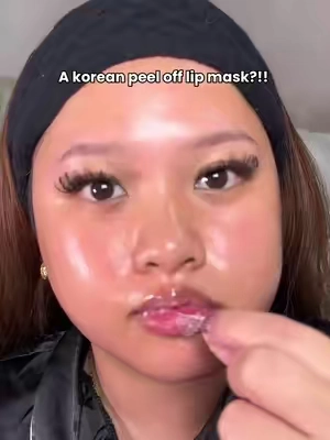 the before and after is crazy !!! 😭😭  @Laka US  #lakapeelofflipmask #lipmask #koreanskincareproducts #drylips #lipcaretips 