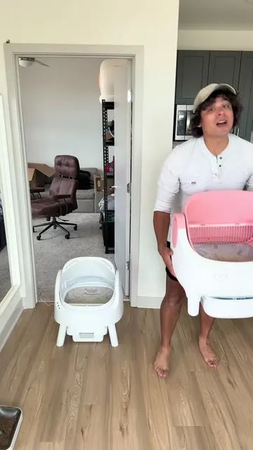 After all of our testing, Thereye is our absolute favorite automatic litter box. Best quality, safest, and pink! #tiktokshopcreatorpicks #thereye #automaticlitterbox #litterbox #giftideas 