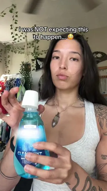 American Mouthwash VS Japanese Mouthwash who wins? #yellowteeth #hismile #mouthwash #plaque  