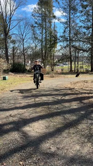 Yes it’s legal! No need for license, and the range is 30-50 miles. #ebike #bike #electricbike #summer 