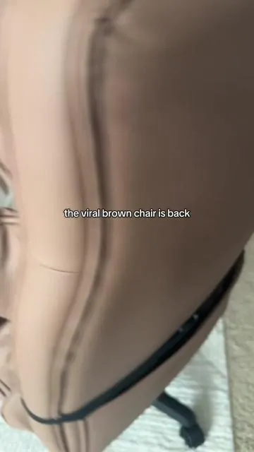 The viral brown ergonomic office chair is back!! ✨ #tiktokshopcreatorpicks #officechair #gamingchair #brownofficechair #workfromhome @Dowinx 