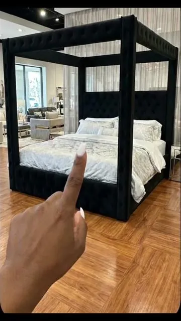 Check out this LUXURY BED DEAL ‼️😍🙌🔥🔥🔥 I’m obsessed with this velvet canopy bed 😭💖💖 #luxury #bed #canopy #sale #bedroom 