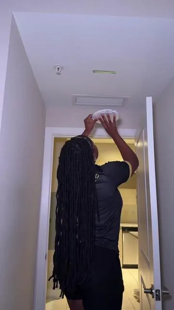 loves these lights about to buy more !!! #indoorlighting #homehacks #rentershack 