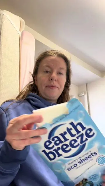 I can see why people use these. I had been researching earth breeze for a while and thought I’d give a try. Smells great, and leaves your clothes feeling clean  #tiktokshop #earthbreeze #verynice #tiktokshopfinds 