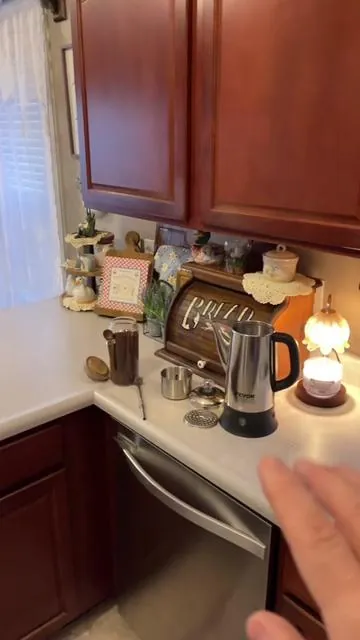 Morning coffee #morningcoffee #ilovecoffee #coffeepercolator #coffeetime  