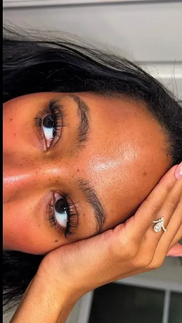 These lashes have my 💗 #lashes #lashextensions #lashclusters #lashtutorial #maxcomfi 