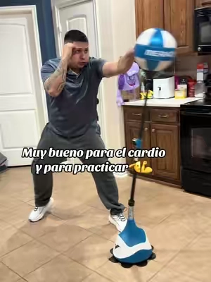 Y yo nomás hice cinco minutos y la verdad es un buen ejercicio y más si te gusta practicar el boxeo. Bendiciones#boxing #punching #fyp#boxer #workout 