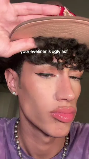how i do winged eyeliner on my hooded eyes 🦇 #giofilmedthis #makeuptutorial #hoodedeyesmakeup 