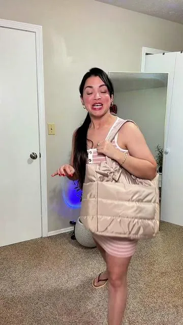 Es tan bonito este bolso con lazo que le daré mucho uso !                                     #bag #womensbags #cutebags #tiktokshopcreatorpicks #tiktokshopspringglowup 
