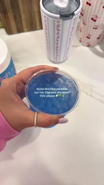 clear protein that doesn't taste like protein 🤌🏼✨ #wellahnutrition #protein #clearprotein #tiktokshopspringglowup 