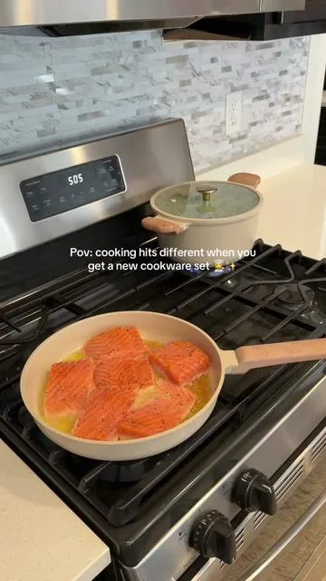 I love my carotebcookware set ✨ @Carote Brand Store #carotepotsandpanset #cookware #cookwareset #potsandpans 