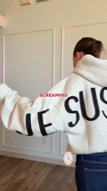 JESUS ❤️ YOU!! @God’s Love Overcomes dropped the coolest hoodies ever! Same great quality, don’t be afraid to size down!🙌🏼🔥 #christianapparel #christianbrand #christianhoodie #jesuslovesyou❤️ #hoodie 