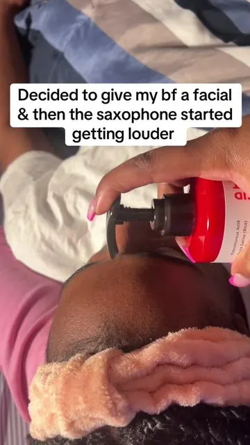 Who knew I was kissing all this dead skin 🤮 #fyp #skincareroutine 