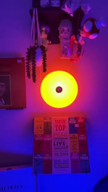 The gorgeous donut lamp is such a vibe setter #aesthetic #moodlighting #tiktokshopspringglowup 