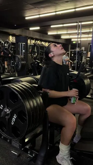 that real fuel @ehplabs dc LITZY #oxyshred #gymmotivation #workoutmotivation #legworkout #gymtok 