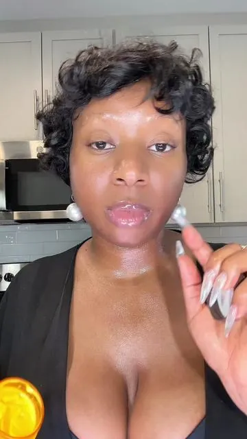 Notion organic natural face brightening cream for hyper pigmentation discoloration on even skin tone
