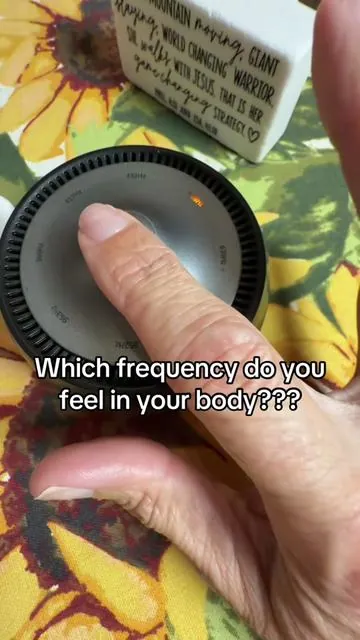 Which frequency did you feel & where??? This thing is amazing and sounds just like my crystal singing bowls! I ordered my daughter one too! She loves to use it when she is anxious. #frequency #528hz #963hz #432hz #soundhealing 