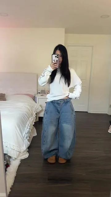 These jeans r perfection wth #OOTD#streetwearfashion#bluejeans#lowrisebaggyjeans#acidwashed 