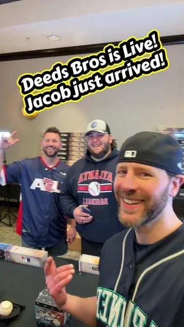 DeedsBros is live right now! The whole crew is here live! 🔥🔥🔥 #deedsbros #LIVEIncentiveProgram #FamilyonLIVE #PaidPartnership 