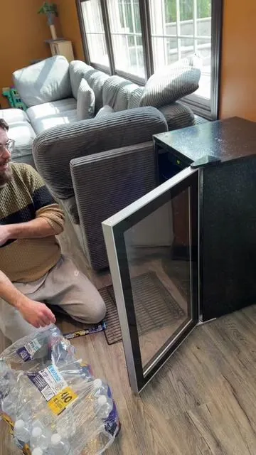 #minifridge #beveragefridge #drinkfridge #officemusthaves #mancaveideas 