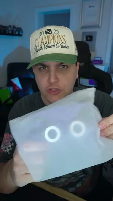Anti-drift calibration and paddles on a budget PS5 controller is lowkey clutch #ps5 #controller #tiktokshopcreatorpicks #tiktokshopspringglowup #greenish 
