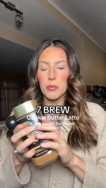I haven’t been to a coffee shop in over two weeks and it’s bc of Nescafé Gold & these amazing at home 7 Brew coffee recipes!! This one is SO GOOD 🙌🤎☕️ @NESCAFÉ USA @Torani #lattesathome #athomeicedcoffee #nescafegold #7brewdrinks 