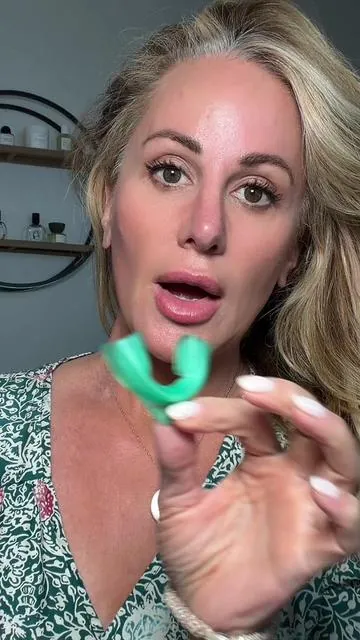 I know you’re going to ask for links so I’m putting as many links in this video as humanly possible so that you can find the things if you want them💚#teethwhitening #grwmover50 #makeupover40 