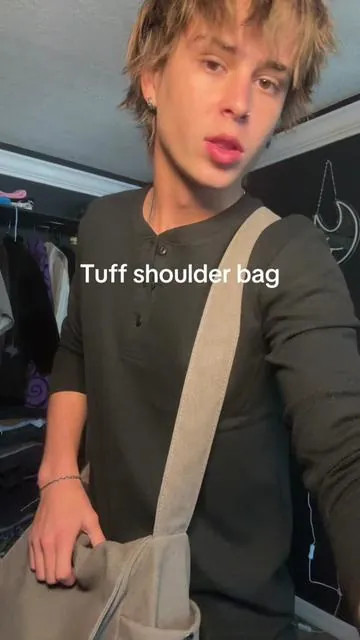 Bringing ts everywhere #fypシ #tiktokshop #fashiontiktok #bag #shoulderbag 
