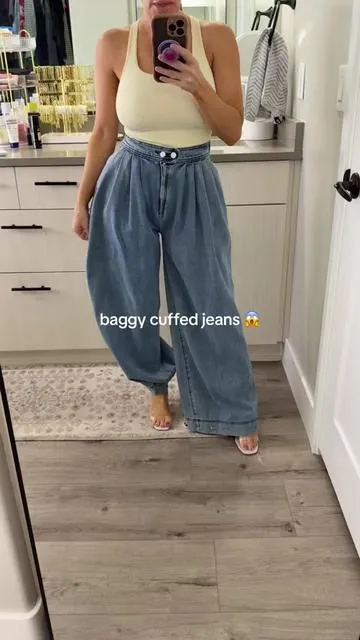 unique denim jeans - baggy balloon jean...! love the idea that you can have a wide leg bottom or you can cuff it - | also really appreciate that there is an elastic waistband in the back for comfort #uniquefashion #jeans #balloonjeans #baggyjean #tiktokshopcreatorpicks 