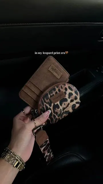#leopardprint #wallets #walletsforwomen #wrangler #leopard 