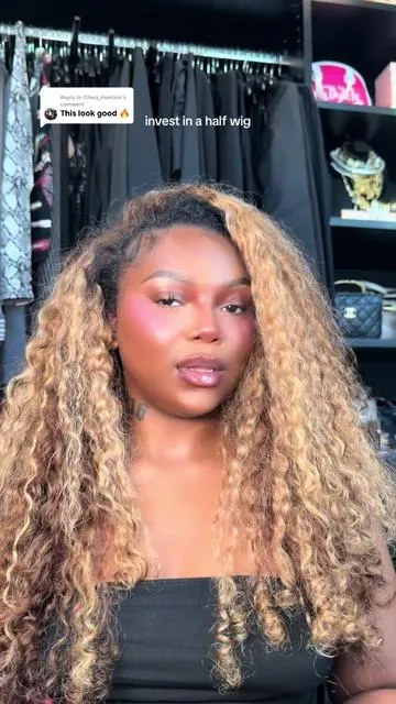 Replying to @China_lovelace I’m obsessed with this hair @OQHAIR @oqhairshop 💕 #oqhair #oqhairreview #highlightwig #halfwig #blackgirlhairstyle 