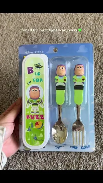 The cutest utensils for your buzz light year lovers 💚 #toddlermom #buzzlightyear #toystory 