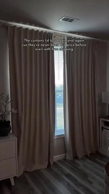 Curtains that I’d buy again and again! They’re beautiful and functional. No only do they block light and heat, but they also look high-end at such an affordable price!  #curtain #blackoutcurtain #bedroomdecor #homeimprovements #springglowup 