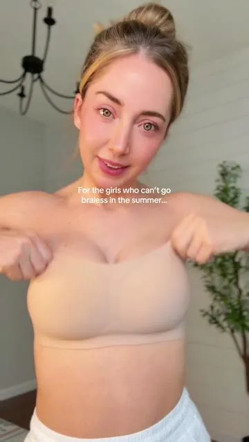 Okay…FINALLY we found a strapless bra that isn’t annoying and uncomfortable 👏🏻😭🥰 #oeak #jellybra #tiktokshop #tiktokshopfinds #straplessbra 