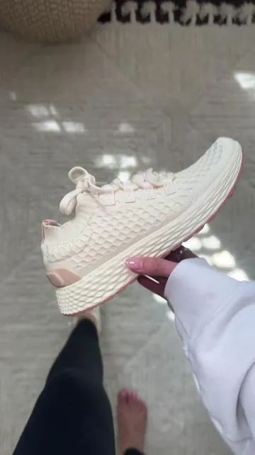 this color is perfection 🙌🏻🌻☀️✨ #nobull #gymshoes #walkingshoes #tiktokshopcreatorpicks Nobull allday knits 