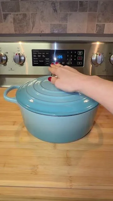 This Dutch oven is perfect for baking bread, stews, and everyday cooking with even heat and beautiful results. #breadtok #sourdough #homebaking #dutchoven #cookware 
